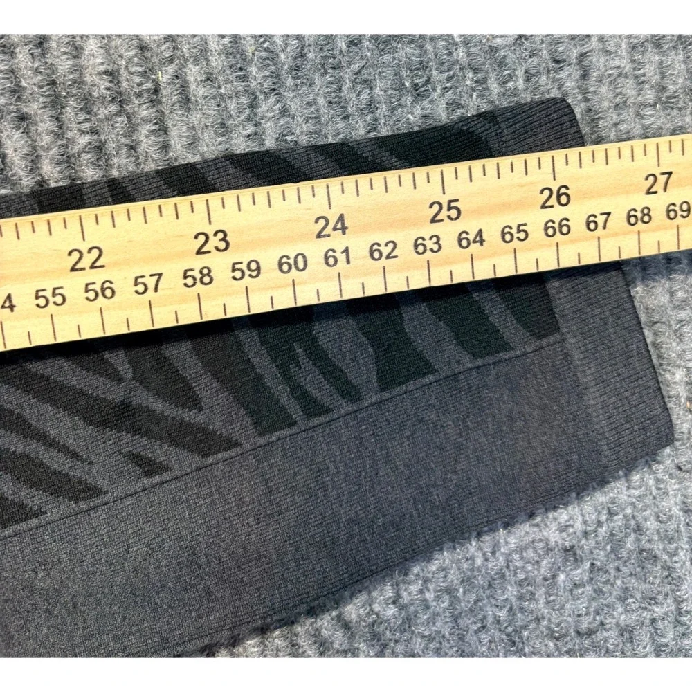 Ivivva Lululemon Girls Size 14 Zebra Print Seamless Leggings Charcoal Grey Black